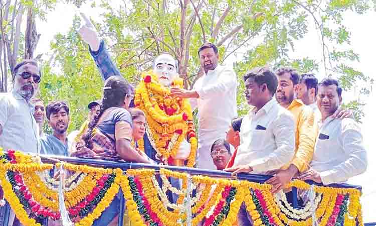 అందరి బంధువు అంబేద్కర్‌