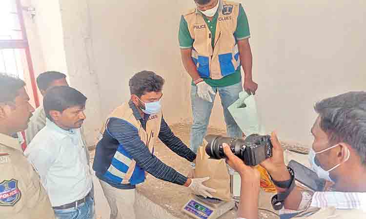 గంజాయి తరలిస్తున్న వ్యక్తి అరెస్టు