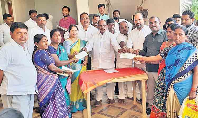 ఆడబిడ్డల వివాహాలకు ప్రభుత్వం భరోసా