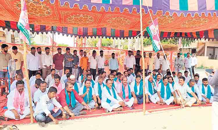 వరి కొనాల్సిందే