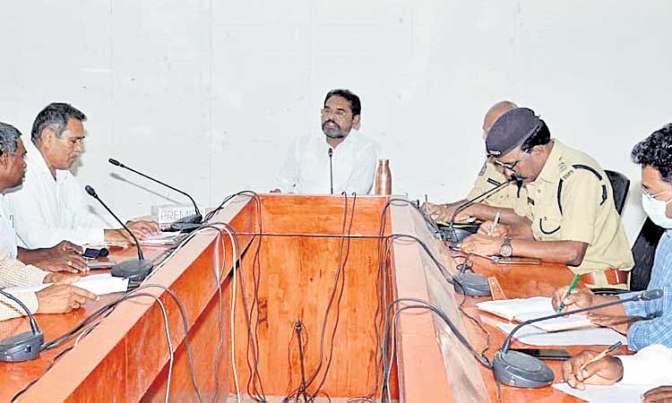 ఇంటర్‌ పరీక్షలకు పకడ్బందీ ఏర్పాట్లు