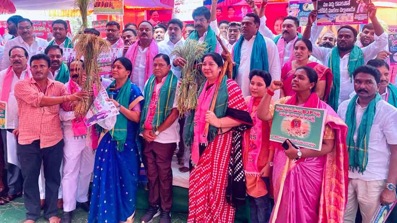 అందుకే సీఎం కేసీఆర్‌పై బీజేపీకి అంత కక్ష సాధింపు : మంత్రి సత్యవతి