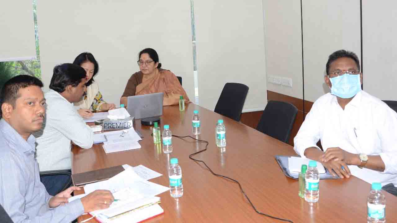 ఏ ఒక్క గిరిజనుడు తాగునీటికి ఇబ్బంది పడొద్దు : మంత్రి సత్యవతి