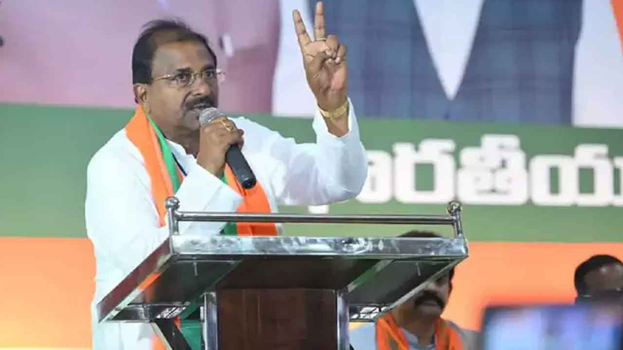 ఏపీ సీఎంగారు చెవులు మూసుకున్నారా? కర్నూలు నినాదాలు వినపడలేదా? : సోము వీర్రాజు