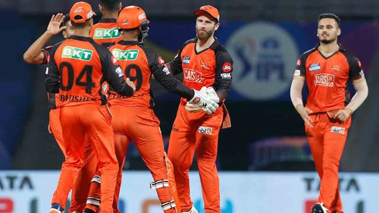 SRH vs LSG | మూడో వికెట్ కోల్పోయిన లక్నో.. పవర్‌ప్లేలో స్కోరు ఎంతంటే?