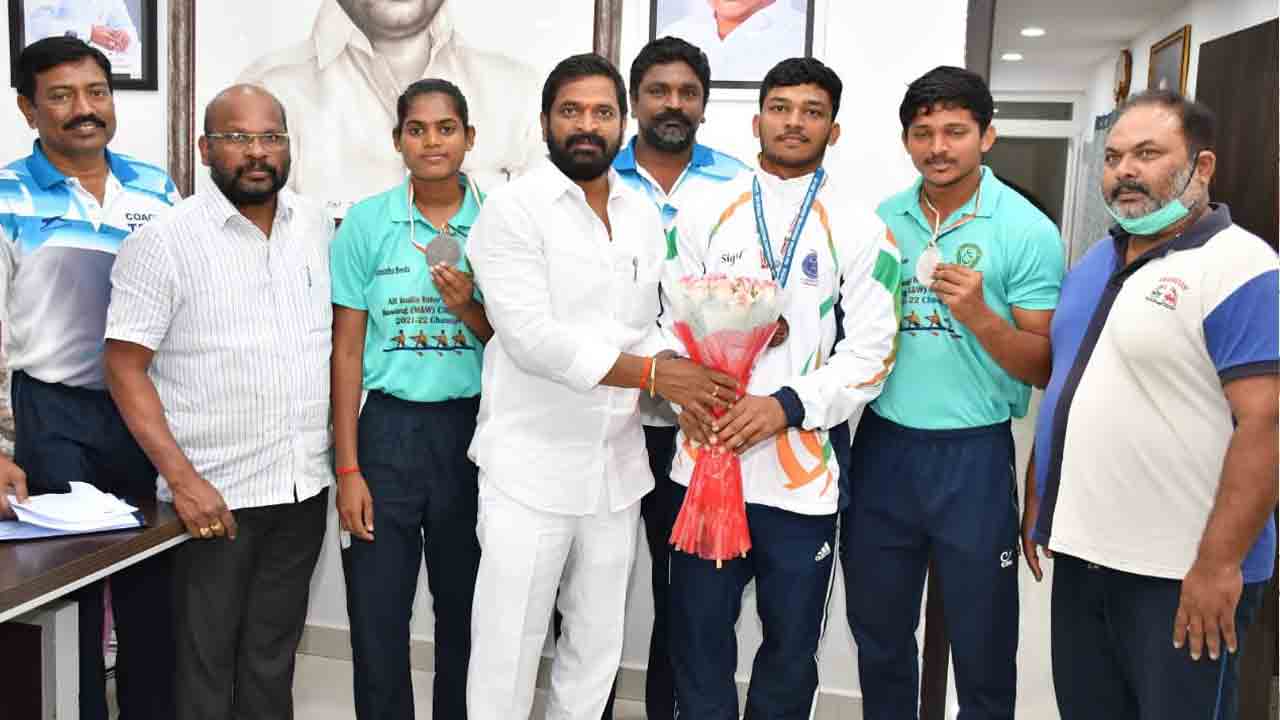 క్రీడల అభివృద్ధికి సీఎం కేసీఆర్‌ కృషి : మంత్రి శ్రీనివాస్‌ గౌడ్‌