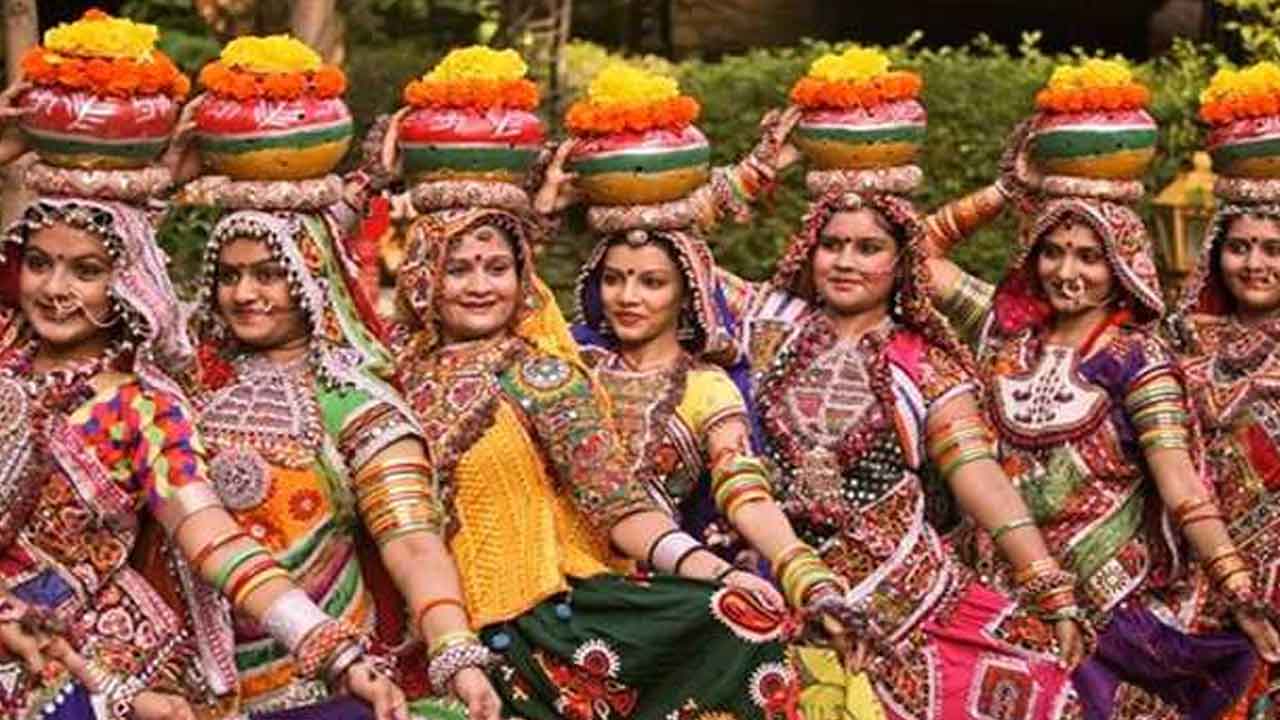 ఎస్టీలను అధికారికంగా గుర్తించిన ఆర్టికల్ ఏది?