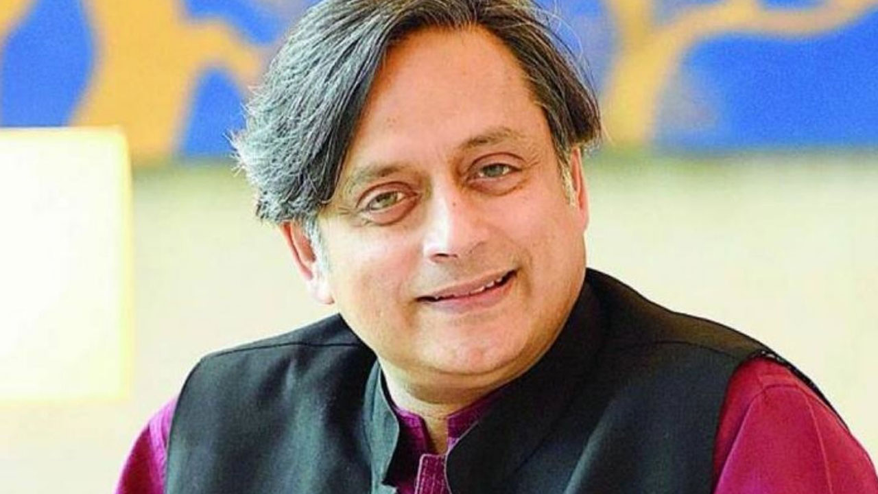 మీ పార్టీ రాజ్యాంగాన్ని ఫాలో అవుతున్నారా?  బీజేపీకి థ‌రూర్ సూటి ప్ర‌శ్న‌