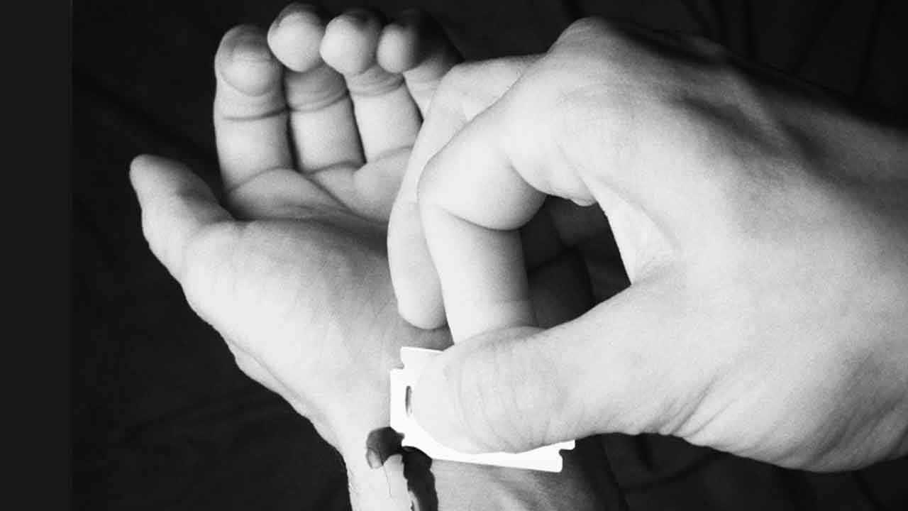 తల్లిదండ్రులకు భారం కావద్దని విద్యార్ధిని ఆత్మహత్యాయత్నం