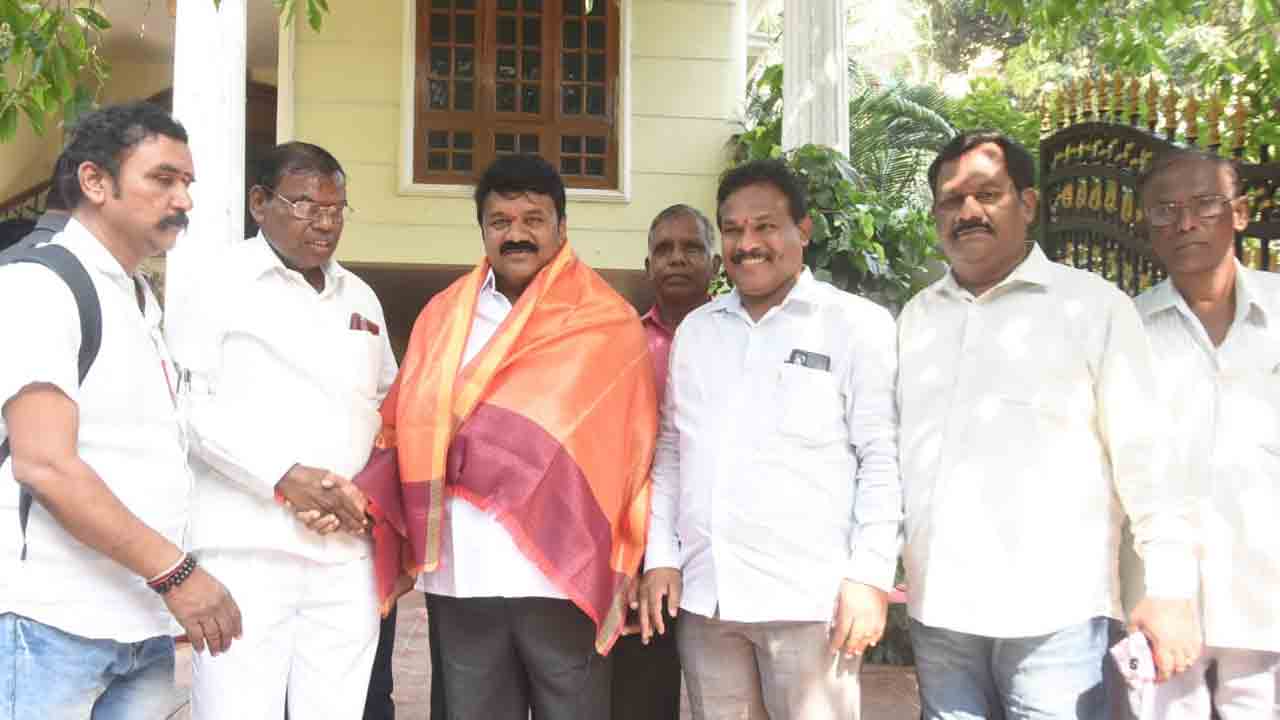 Hyderabad | మంత్రి తలసాని శ్రీనివాస్ యాదవ్ను సన్మానించిన గంగపుత్రులు