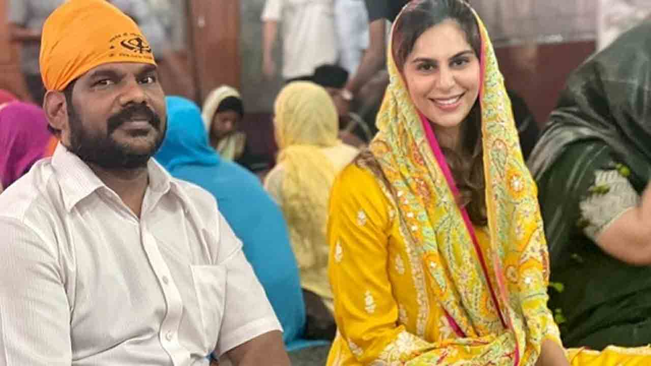 Upasana Langar Seva | షూటింగ్‌లో రాంచ‌ర‌ణ్ బిజీ..గోల్డెన్ టెంపుల్‌లో ఉపాస‌న పూజ‌లు..వీడియో