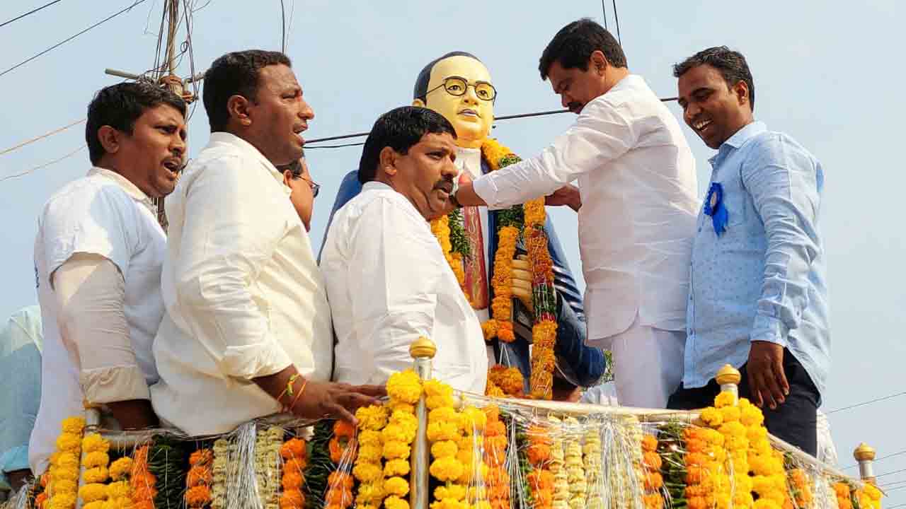 ఆ మహనీయుడు పీడిత వర్గాల ఆశాజ్యోతి : మంత్రి వేముల