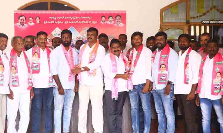 ప్రజా సంక్షేమమే ధ్యేయం : ఎమ్మెల్యే అరూరి రమేశ్‌