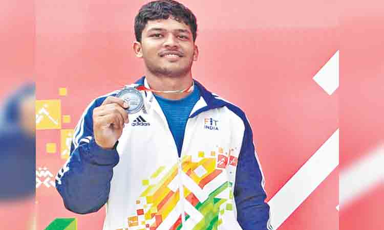 ధనావత్‌ గణేశ్‌కు రజతం