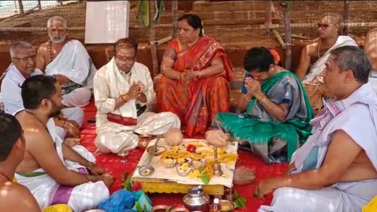 యాదాద్రిలో ఘనంగా శివాలయ మహా కుంభాభిషేక మహోత్సవాలు..