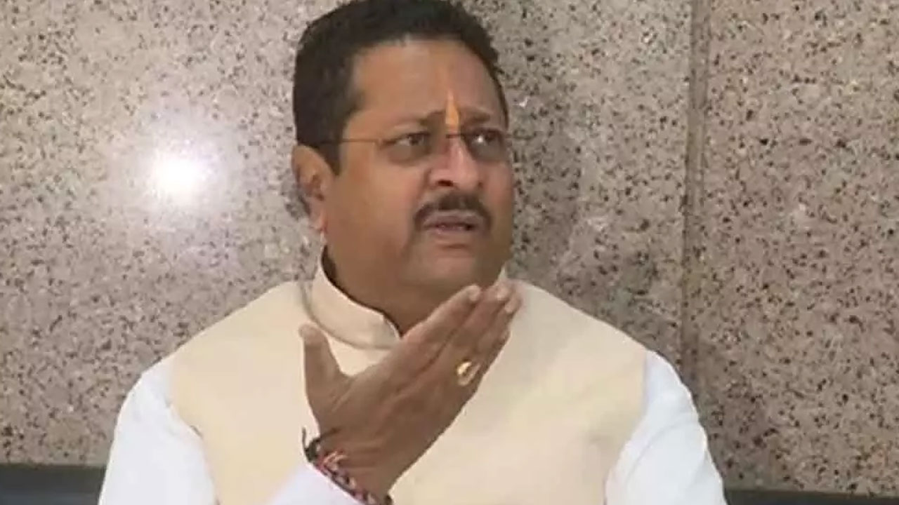 క‌ర్నాట‌క బీజేపీలో లొల్లి… హోంమంత్రిని మార్చాలంటూ సొంత ఎమ్మెల్యే డిమాండ్‌