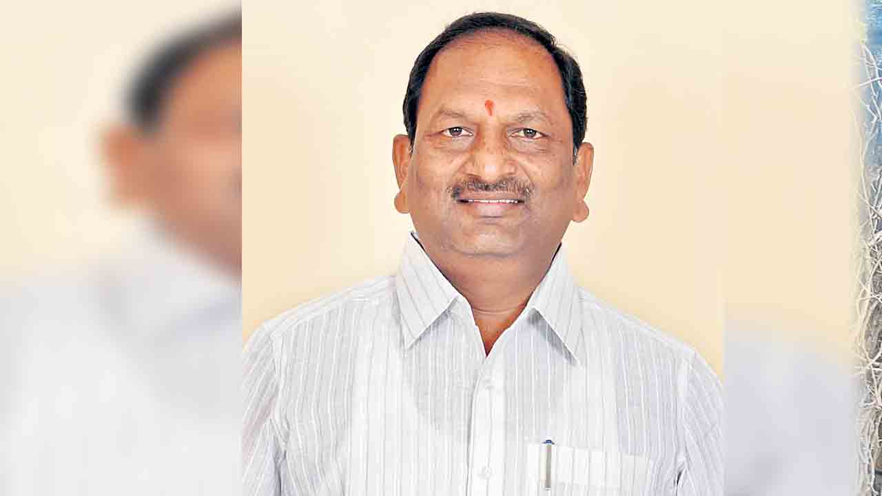 దర్గాల అభివృద్ధి పనుల్లో వేగం పెంచండి