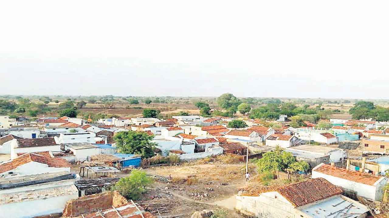 ఇంటి యజమానికి ఈ-ప్రాపర్టీ కార్డు