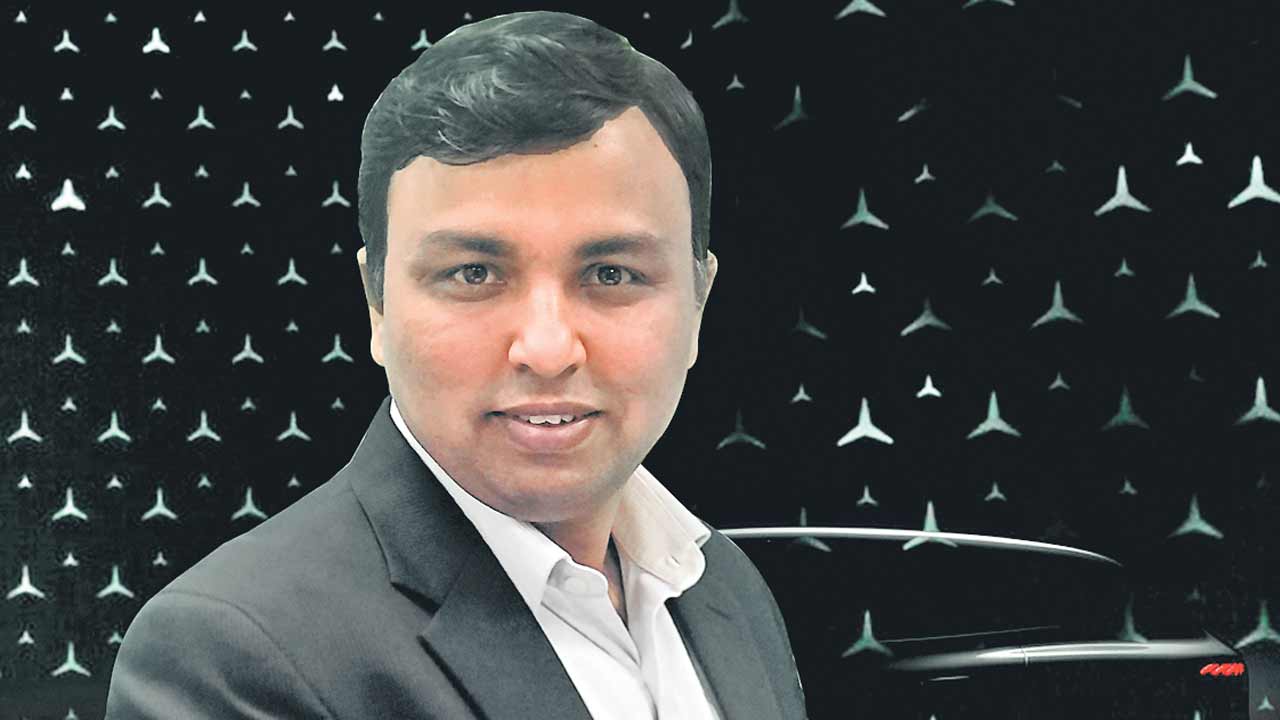 బెంజ్‌ ఈడీగా వెంకటేశ్‌ కులకర్ణి