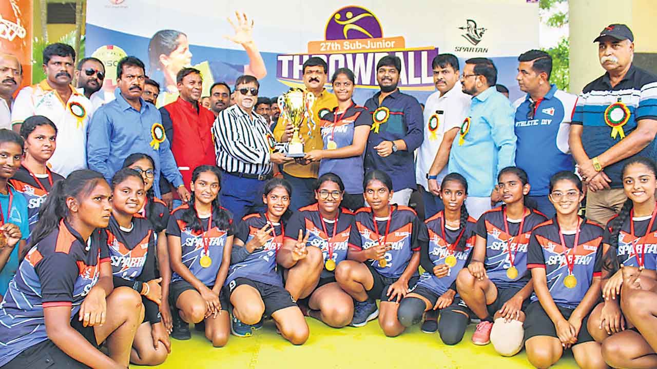 జాతీయ త్రోబాల్‌ విజేత తెలంగాణ