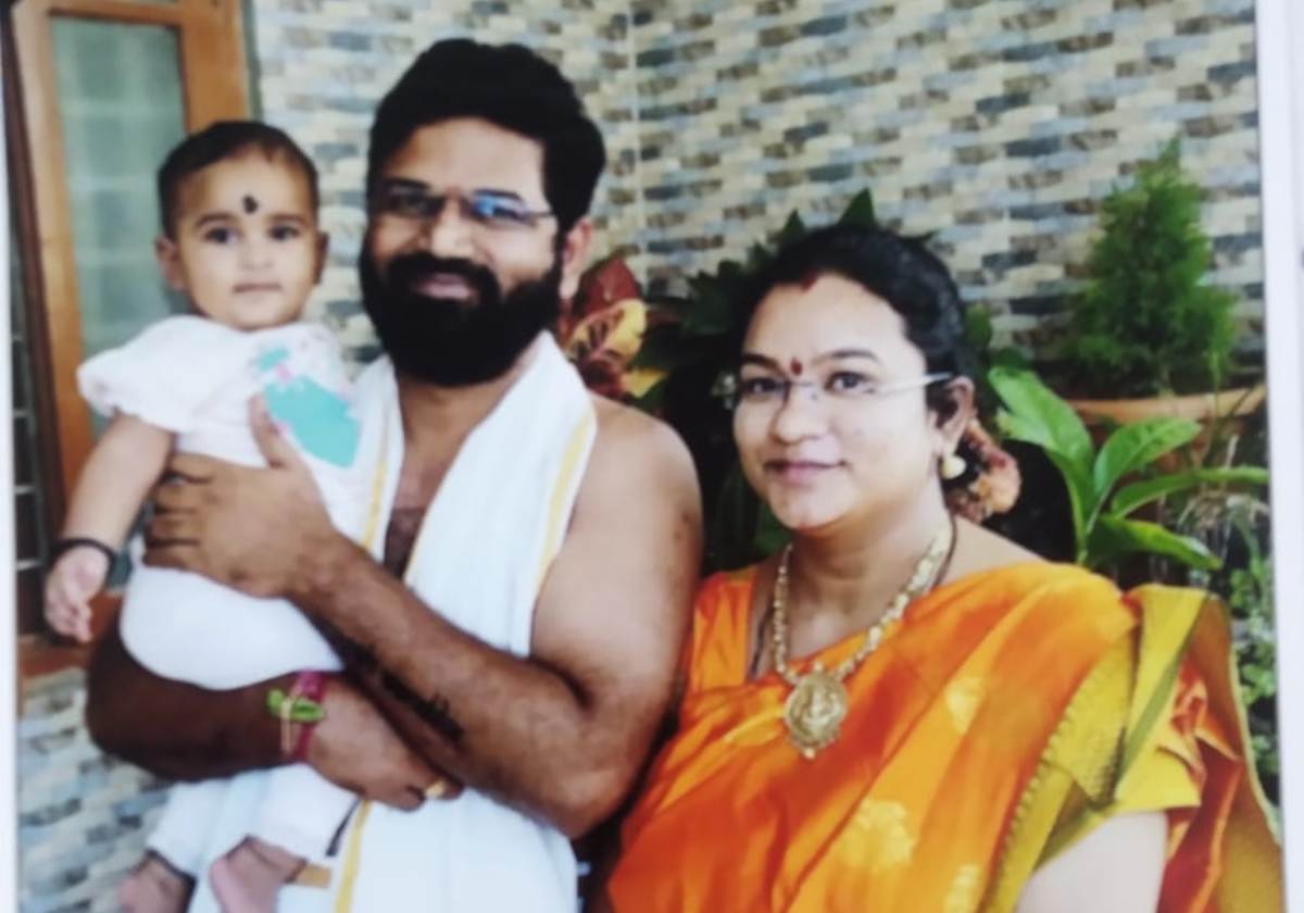 Missing case | పాపతో కలిసి దంపతులు అదృశ్యం