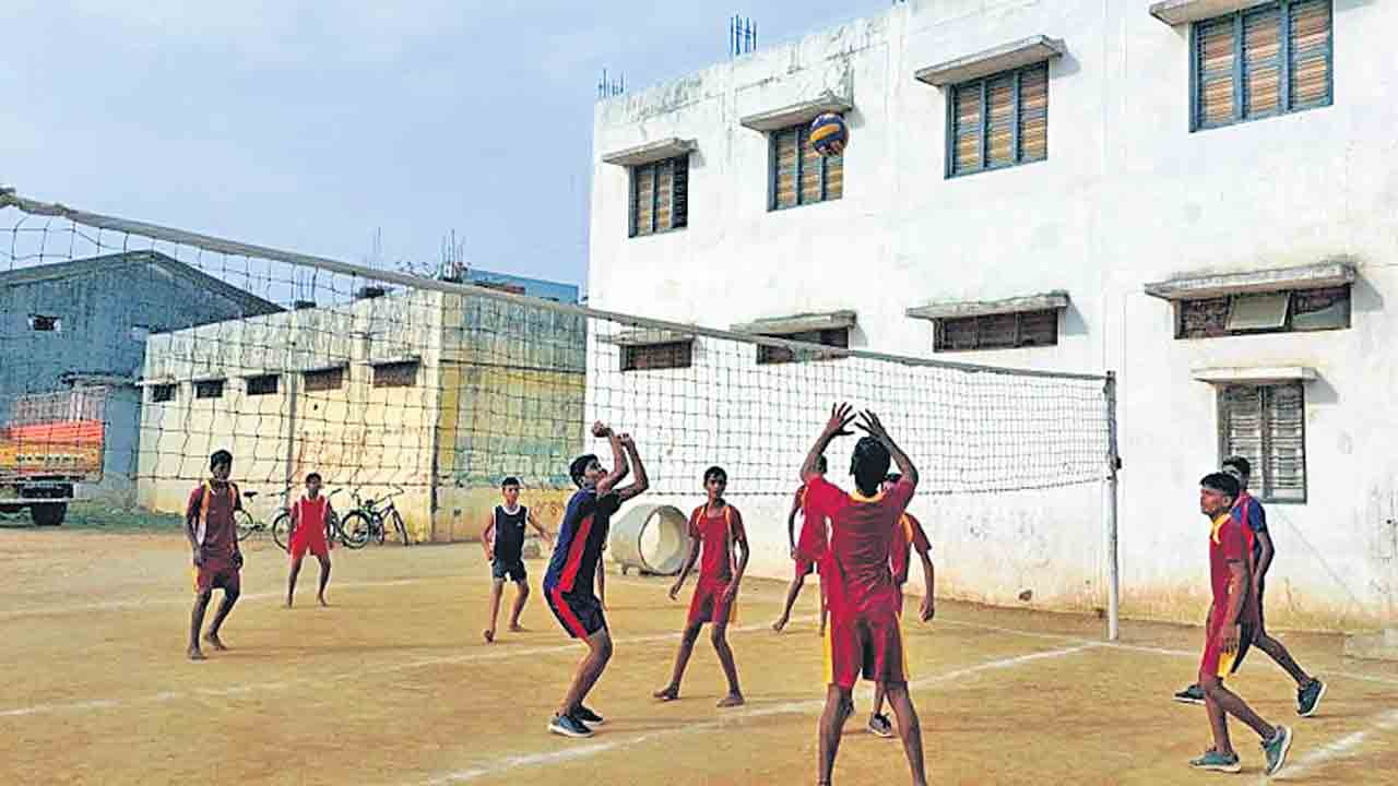 సమ్మర్‌ క్యాంప్‌ క్రీడలకు విశేష స్పందన