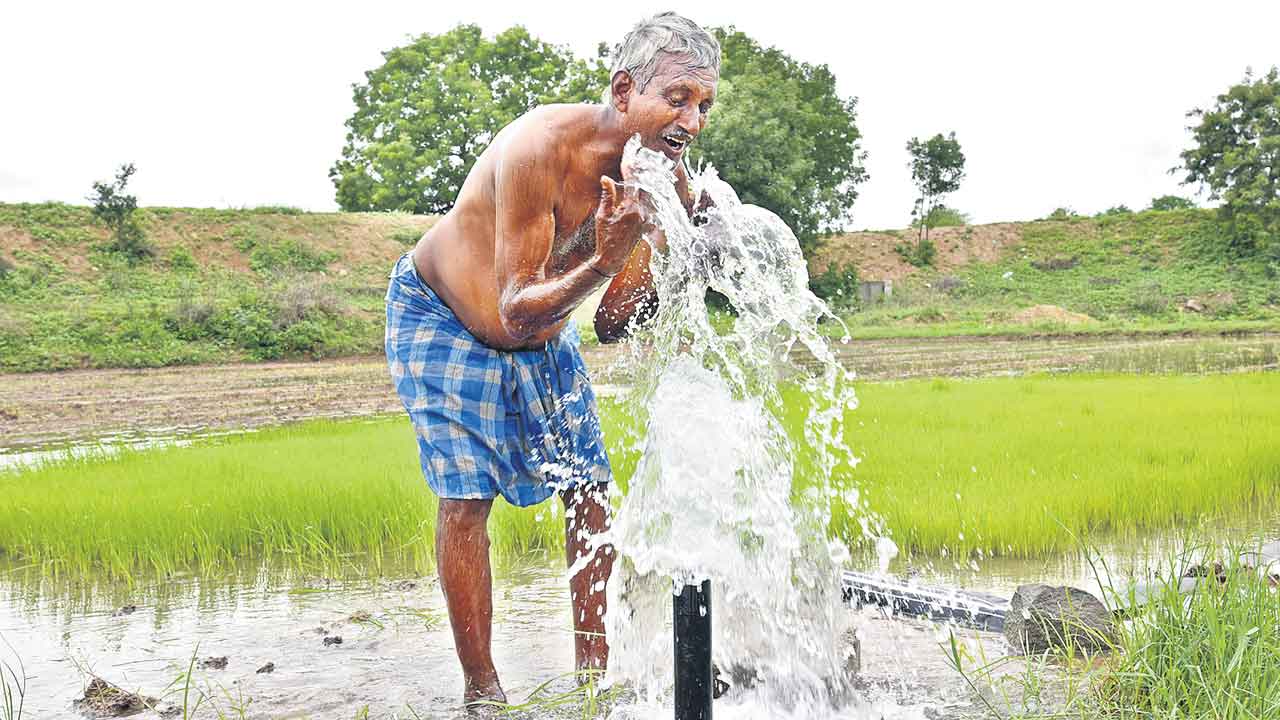 ప్రతి ఇంటికీ ప్రగతి ఫలాలు