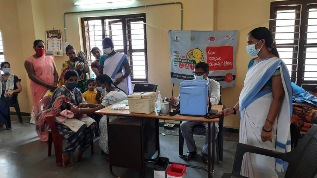 Take advantage of the mission rainbow | అర్హులంతా మిషన్‌ ఇంద్రధనుష్‌ను సద్వినియోగం చేసుకోవాలి