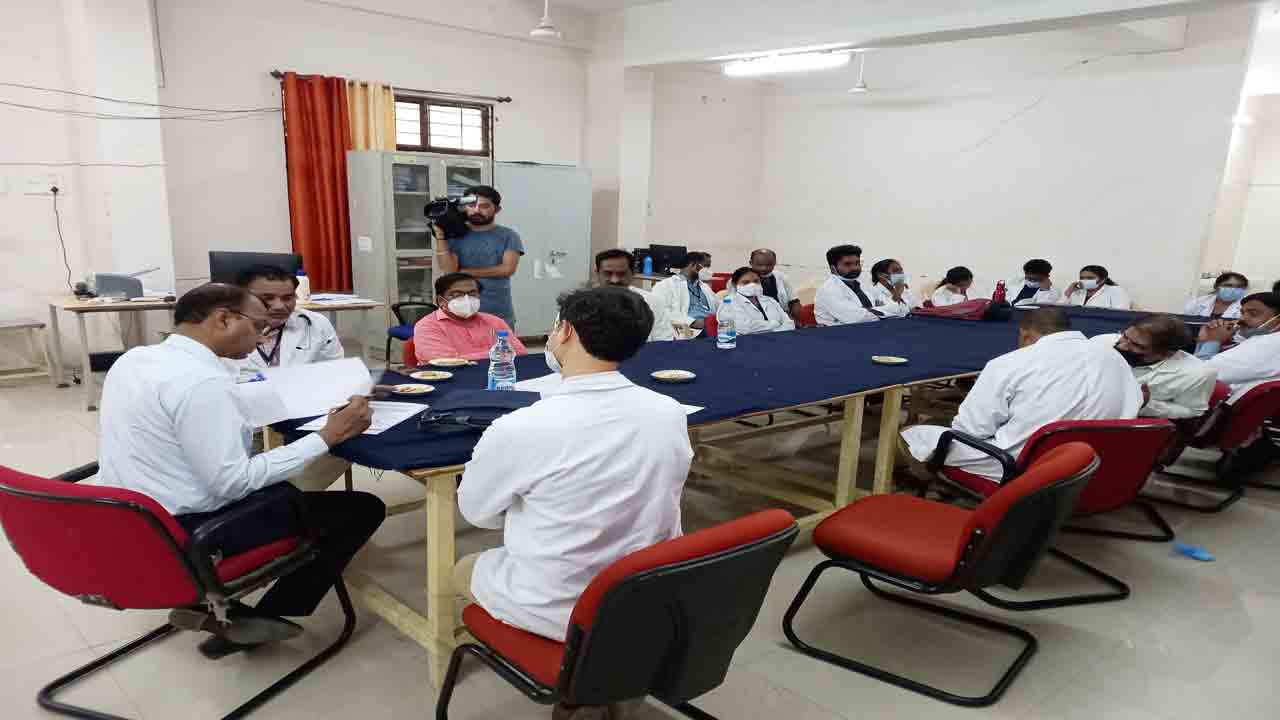 రిమ్స్‌లోఎంసీఐ సభ్యుడి పర్యటన