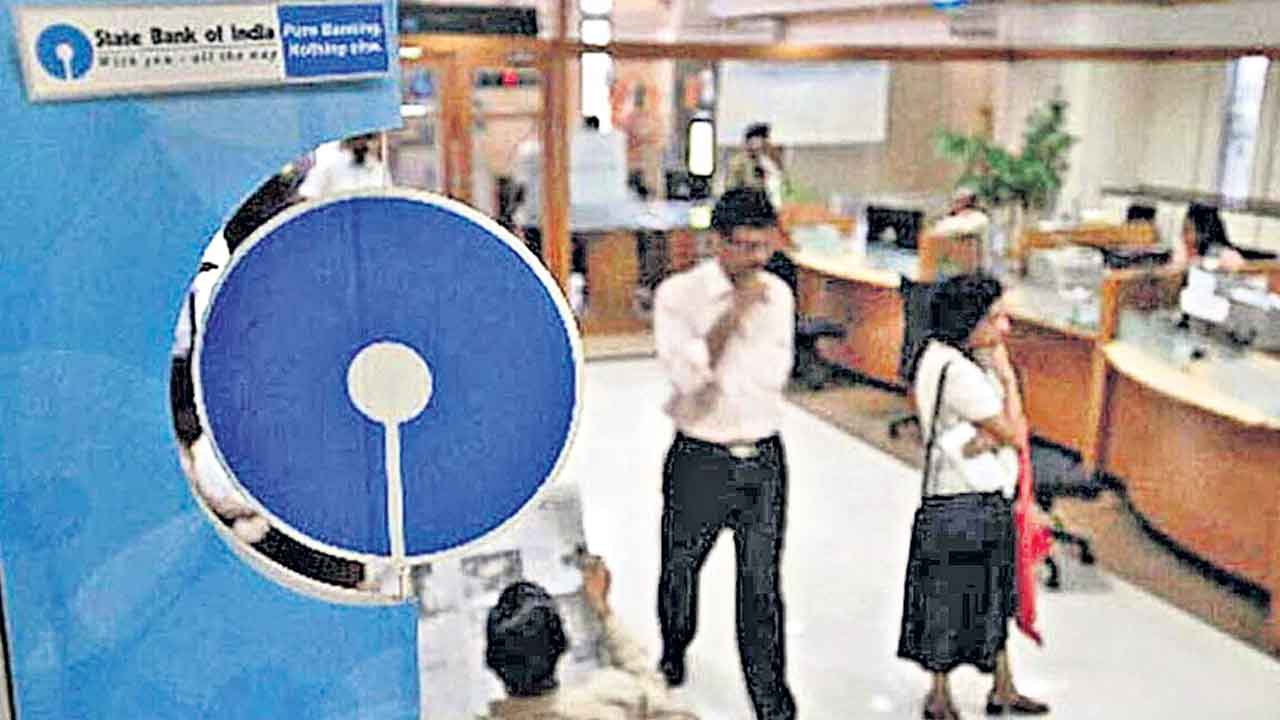 ఎస్బీఐ రికార్డు లాభం