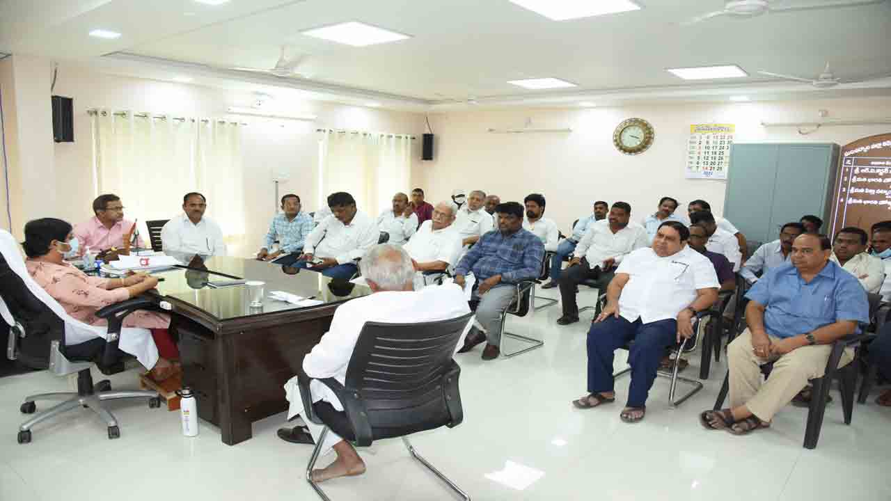 రైతులకు నష్టం వాటిల్లకుండా చూస్తాం