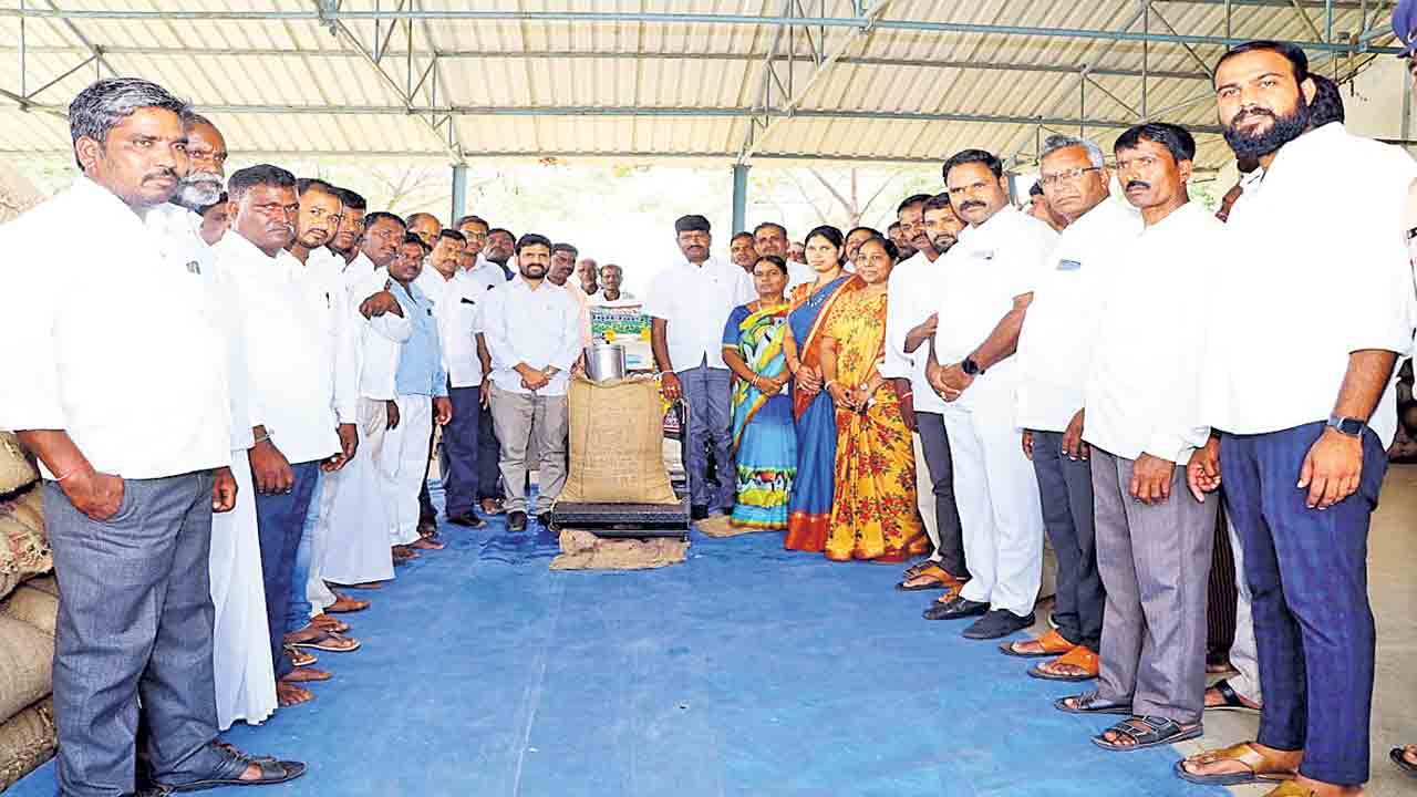 జోరుగా ధాన్యం కొనుగోళ్లు