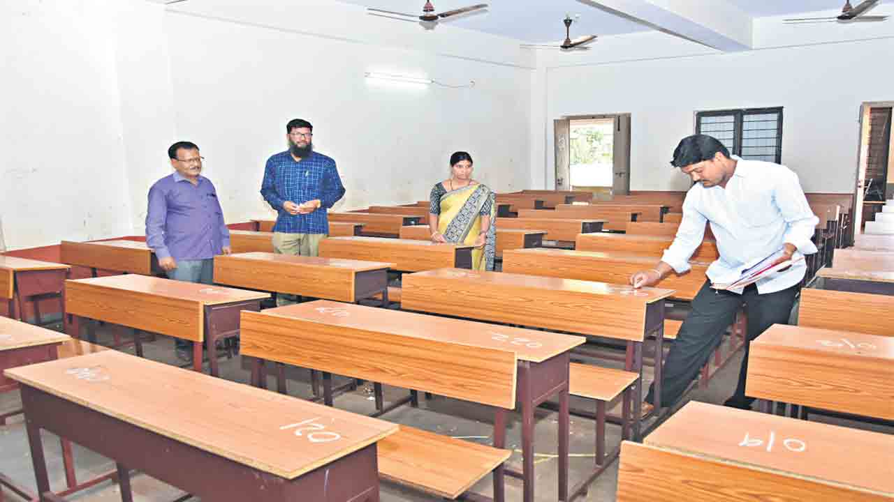 పరీక్షలకు సిద్ధం