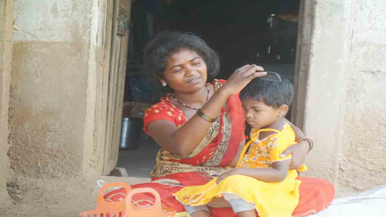 కనిపెంచే దైవం అమ్మ