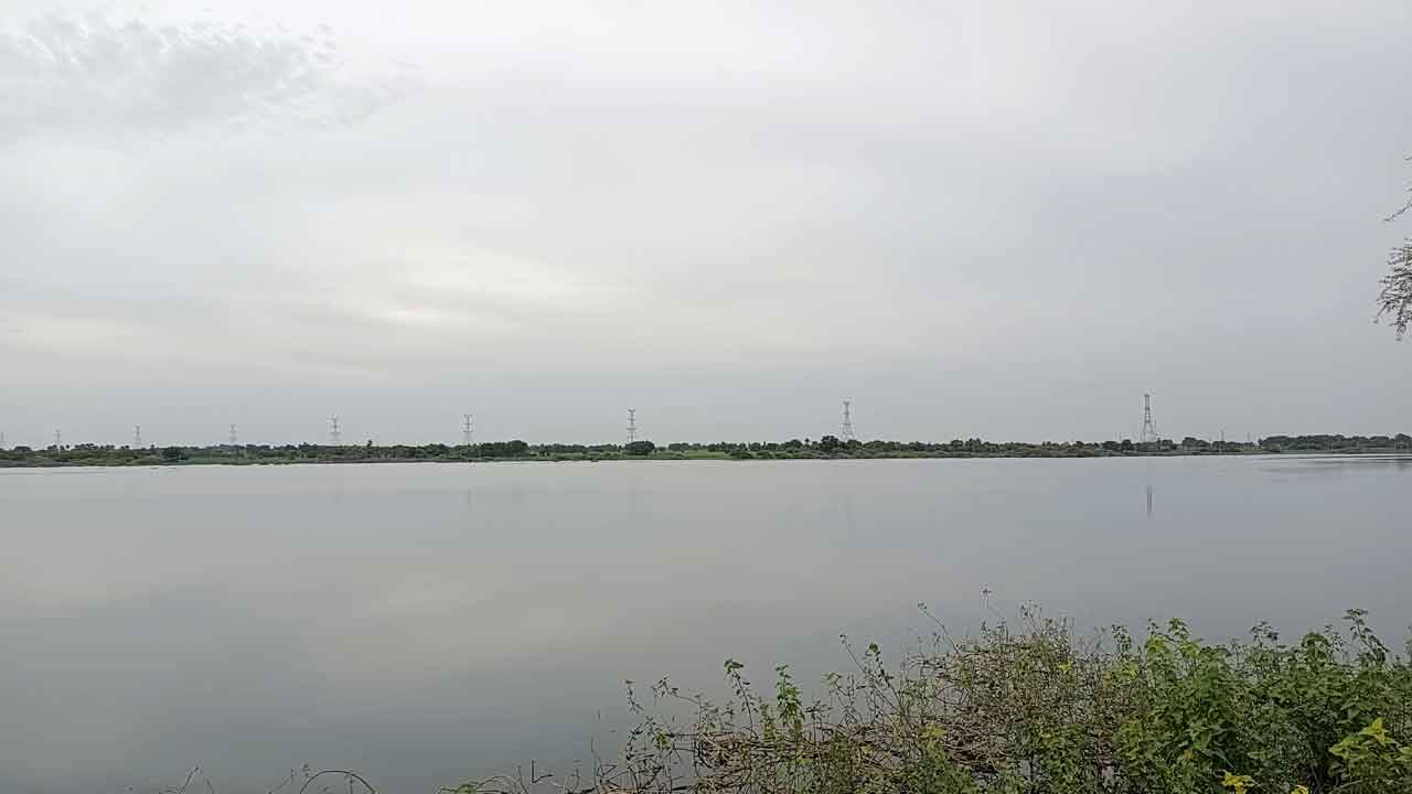 మడు వేసవిలో నిండుకుండలా.,