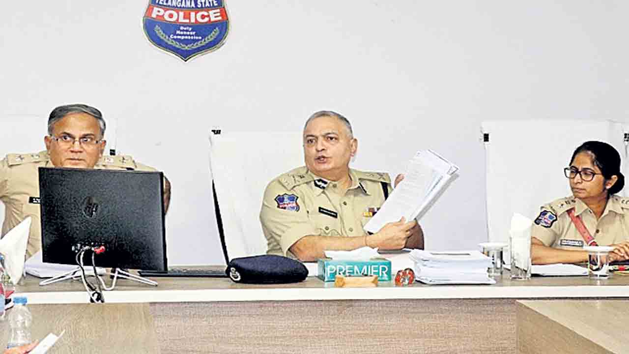 రోడ్డు భద్రత అందరి బాధ్యత