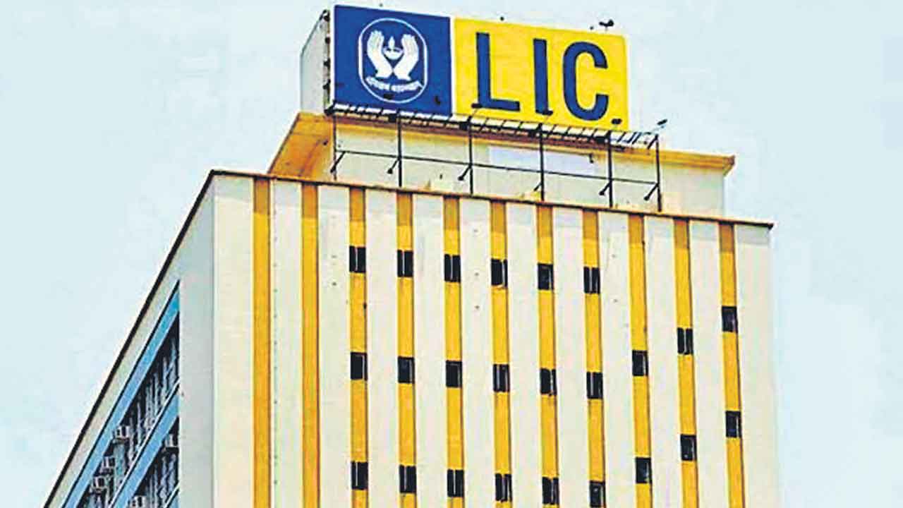 ఎల్‌ఐసీ వద్ద అన్‌క్లైమ్డ్ సొమ్ము 21 వేల కోట్లు
