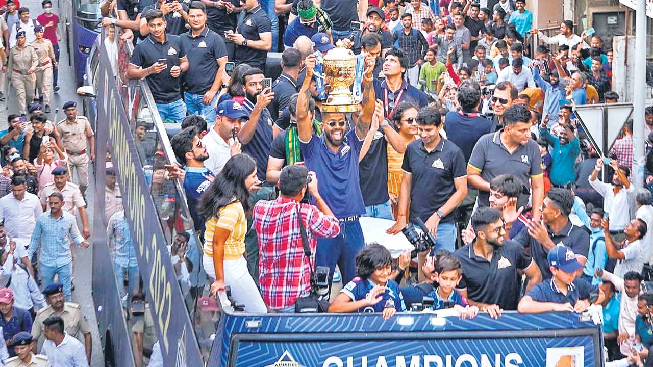 గుజరాత్‌ విజయోత్సవ యాత్ర