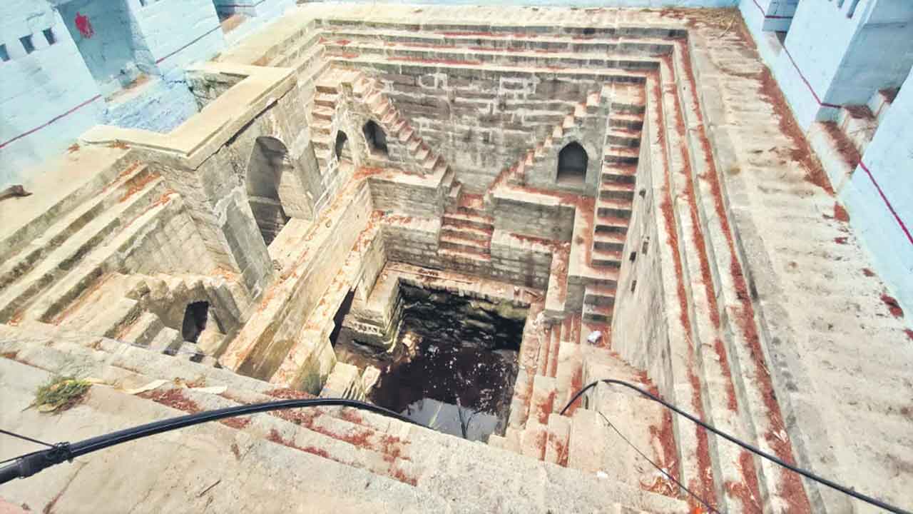 4 శతాబ్దాల వైభవం