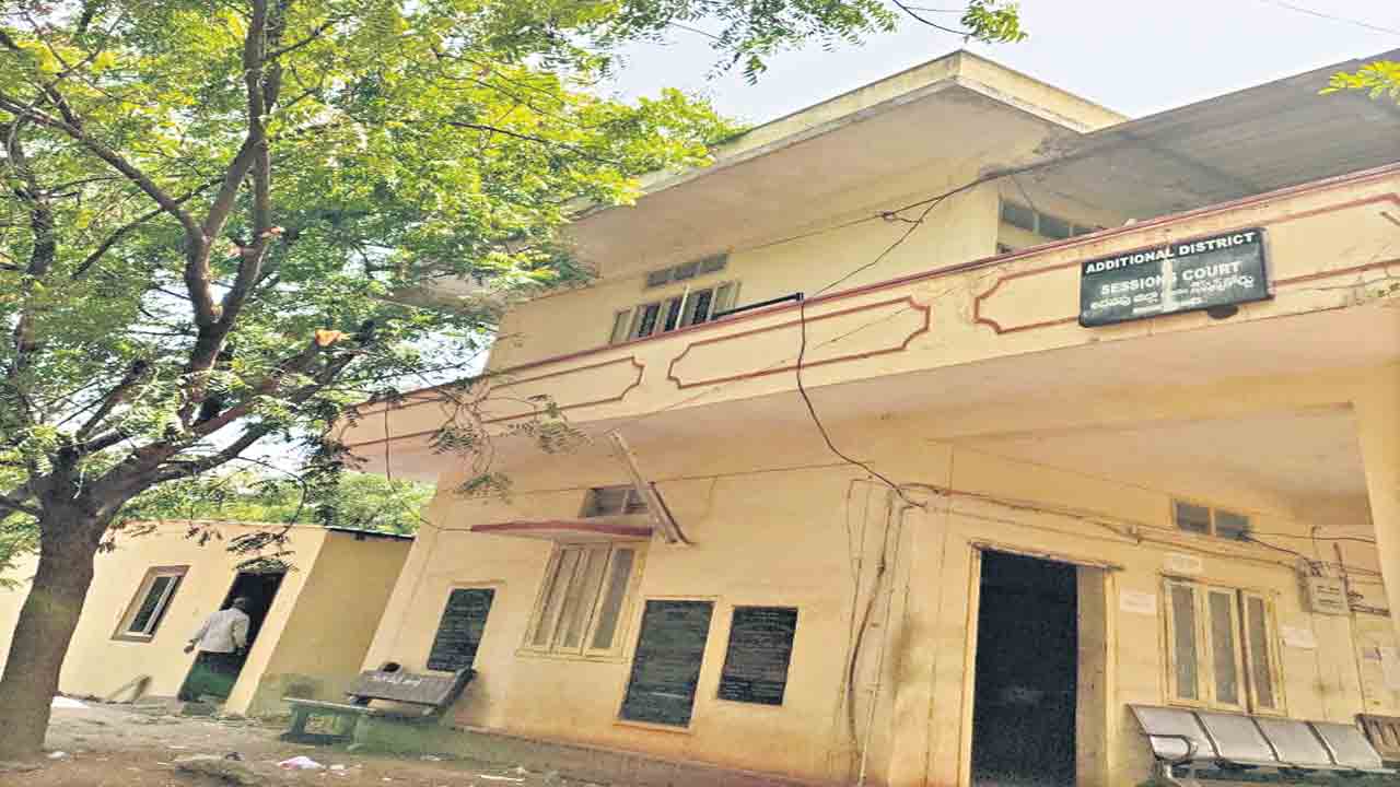 జూన్ 2 నుంచి.. వికారాబాద్ జిల్లా కోర్టు సేవలు