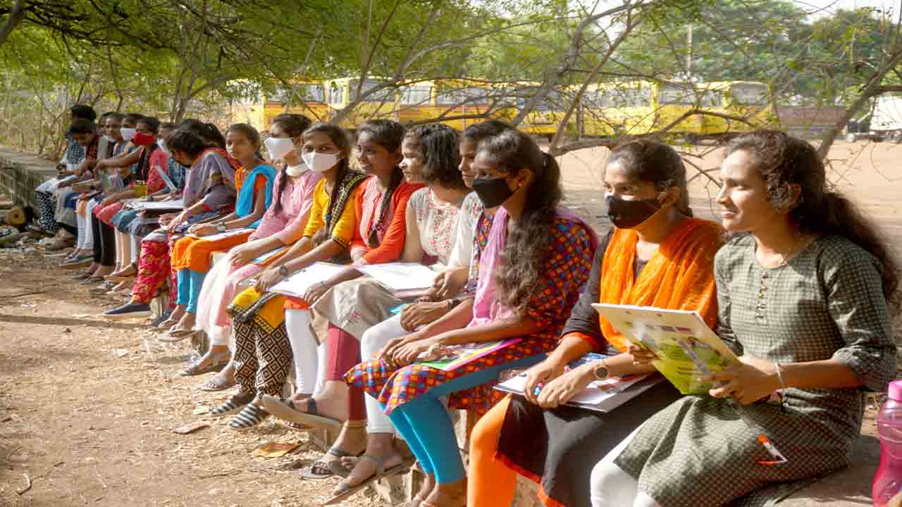 ఇంటర్‌ పరీక్షలు ప్రారంభం