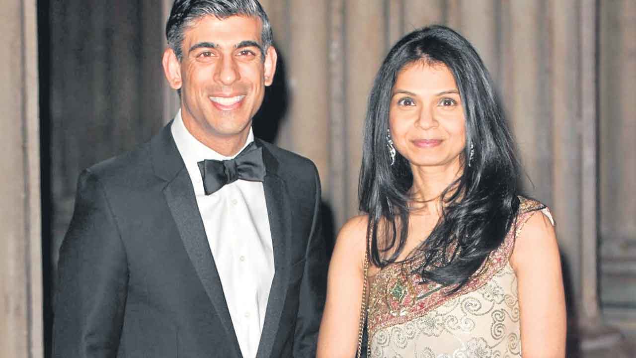 బ్రిటన్‌ కుబేరుల్లో రిషీ సునక్‌ దంపతులు