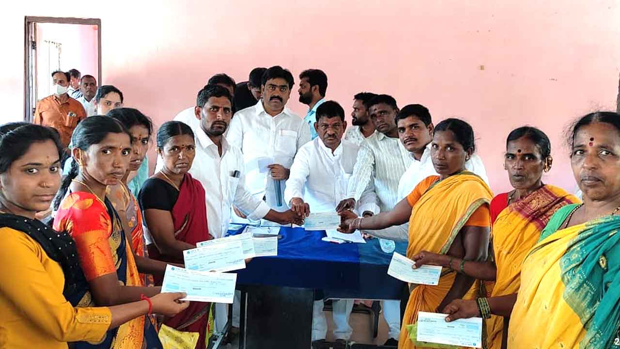 స్వరాష్ట్రంలోనే ఆలయాల నిర్మాణం