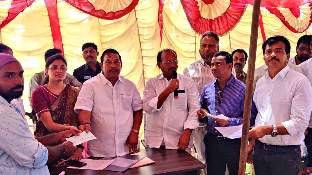 మన-ఊరు-మన-బడితో-పాఠశాలల