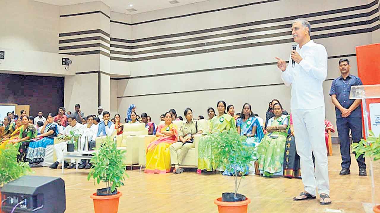 మహిళలు బాగుంటేనే ఆరోగ్యకర సమాజం