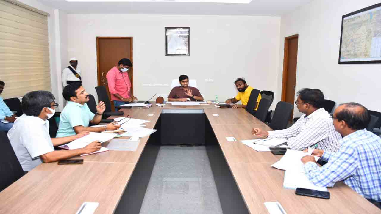 అనవసర ఆపరేషన్లు చేస్తే చర్యలు