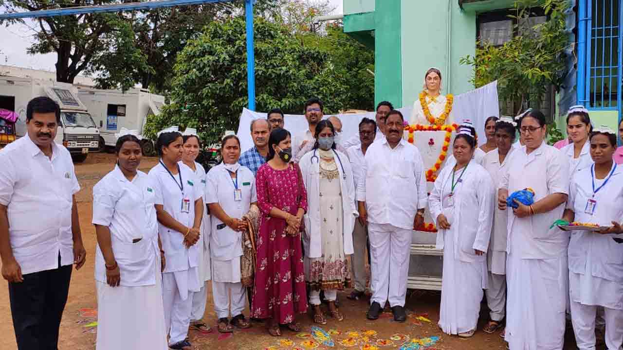 వృత్తికి వన్నెతెచ్చిన ఫ్లోరెన్స్‌ నైటింగేల్‌