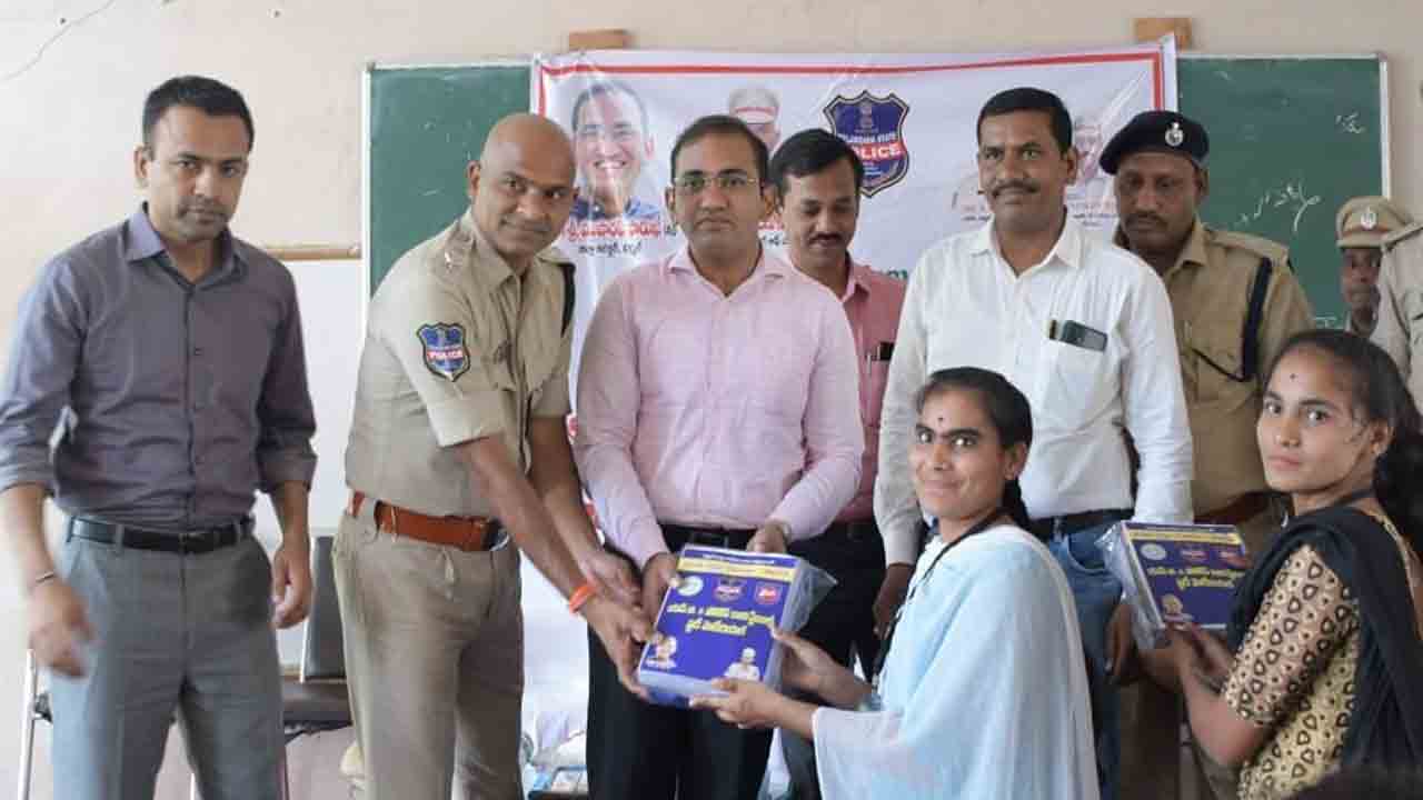 ప్రణాళికాబద్ధంగా చదివితే ఉద్యోగం