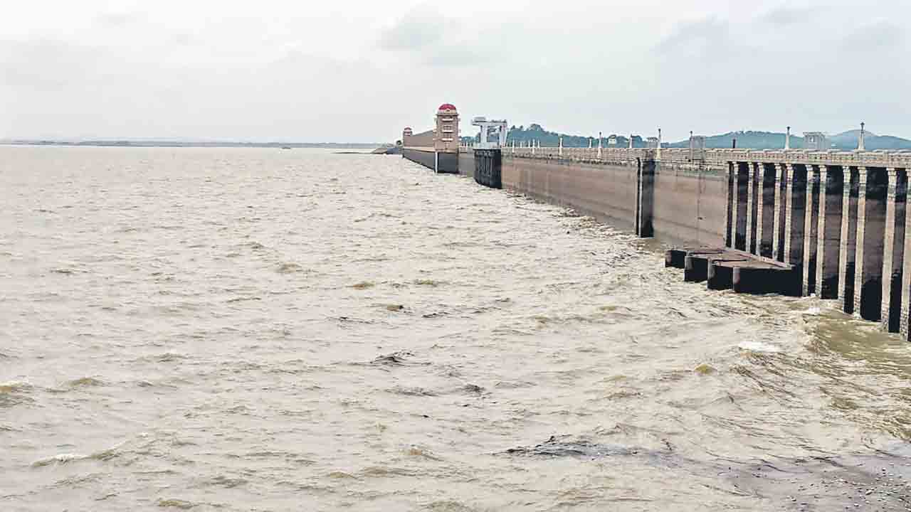 తుంగభద్రకు భారీ వరద