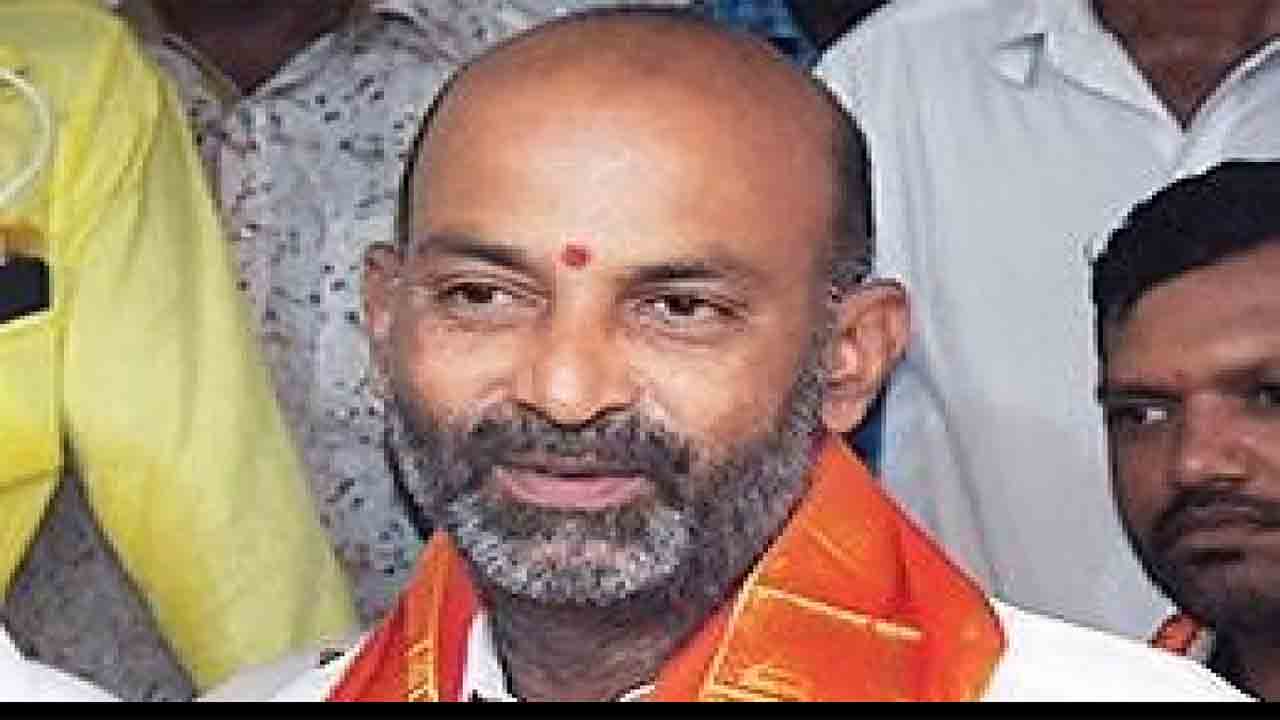 విద్వేషపు మాటలు.. వింత వాగ్దానాలు